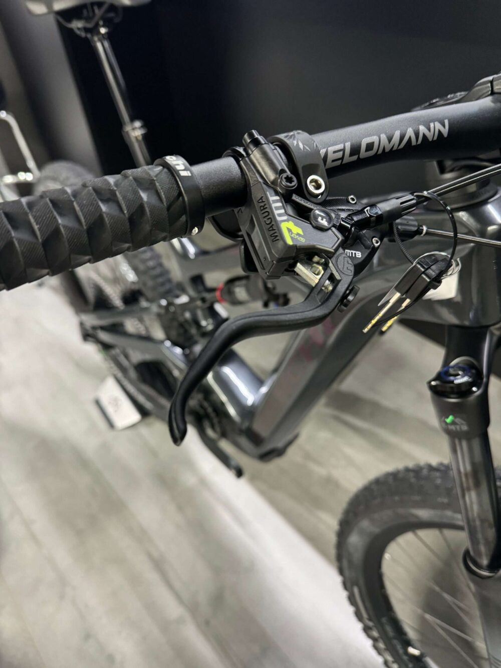 VTT électrique Bianchi E-VERTIC FX TYPE PRO – Image 3